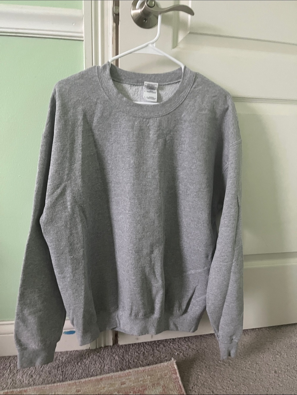 Gildan Men's Crewneck Sweatshirt - Gray